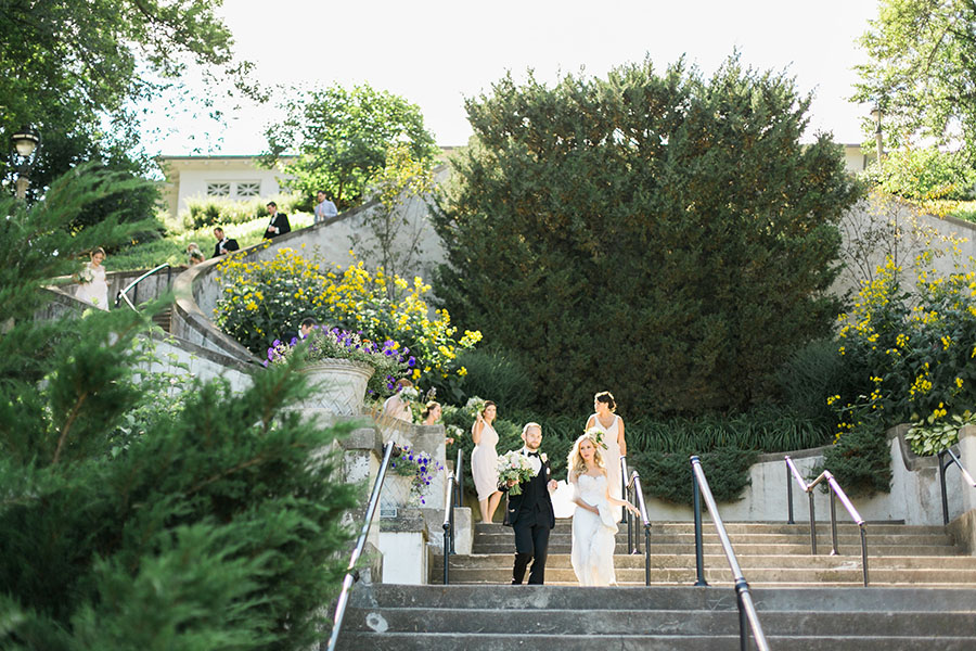 bridal party at lake park and milwaukee athletic club elegant classic wedding, blush bridesmaids and belle fiori flowers, romantic summer wedding, photo by laurelyn savannah photography 1