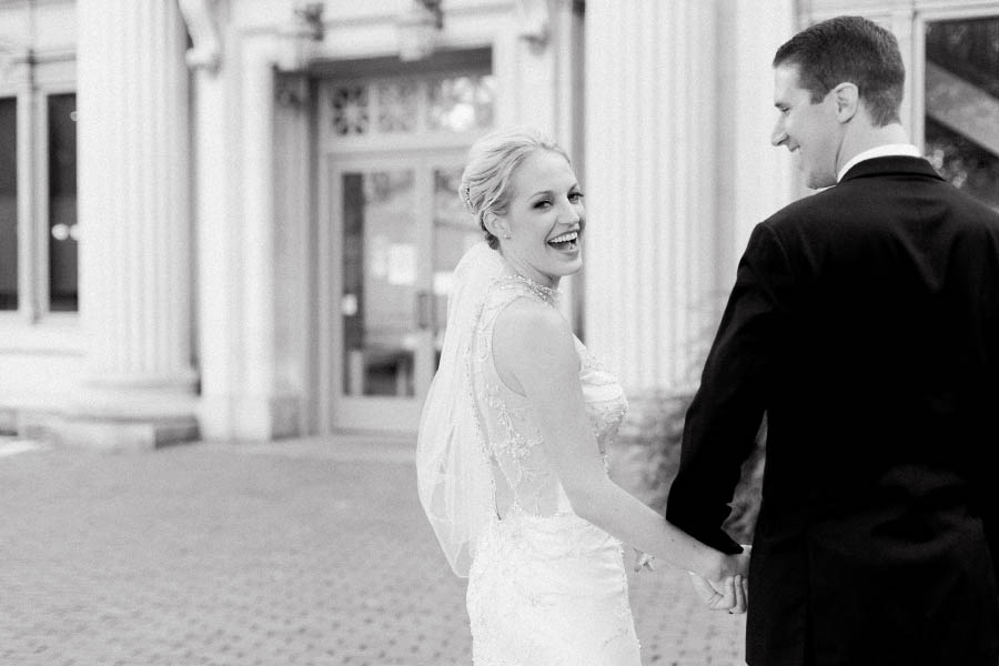 happy clients, good review for downtown elegant milwaukee wedding photographer, photo by laurelyn savannah photography 3