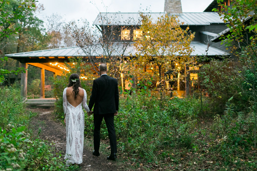 sunset portraits at a boho outdoor wedding at Schlitz Audubon Nature Center in Milwaukee, Wisconsin, photo by Laurelyn Savannah Photography 68