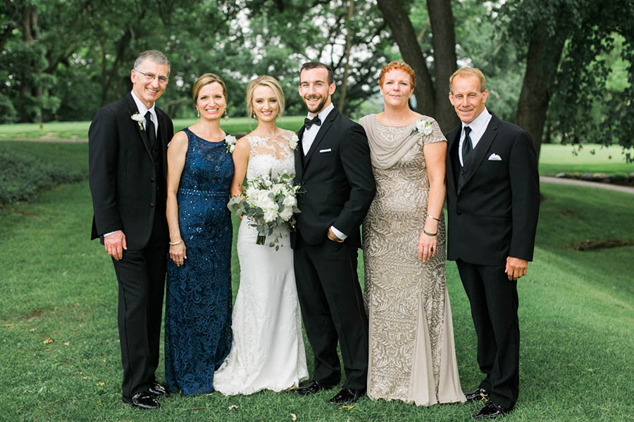 family photos, classic, elegant and romantic blue and white wedding in downtown Madison, Wisconsin, and Blackhawk Country Club, photo by Laurelyn Savannah Photography