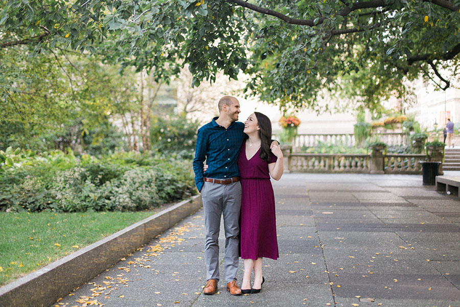 art institute of chicago engagement session, elegant summer wedding day, photo by laurelyn savannah photography 1